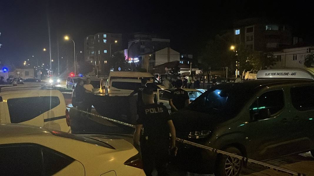 Korkunç cinayet! Arabada başlarından vurulmuş halde bulundular 3